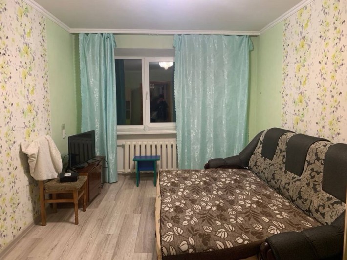 Здається двох кімнатна квартира на Виставці - фото 1