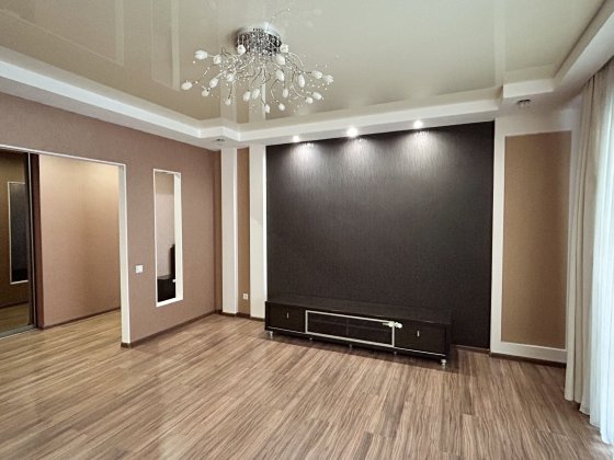 Оренда трикімнатної квартири Виставка Електроніка Хмельницкий