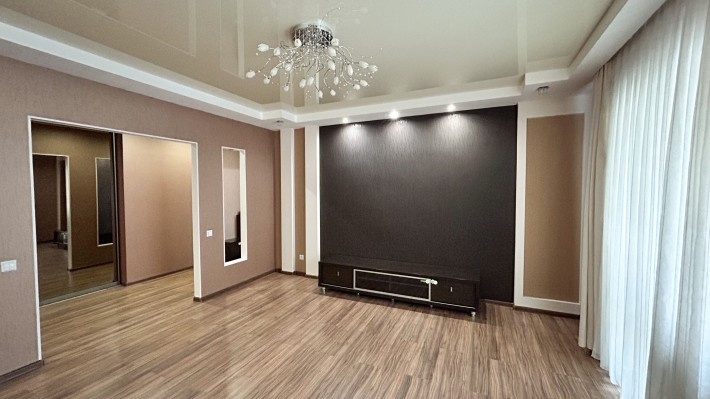 Оренда трикімнатної квартири Виставка Електроніка - фото 1