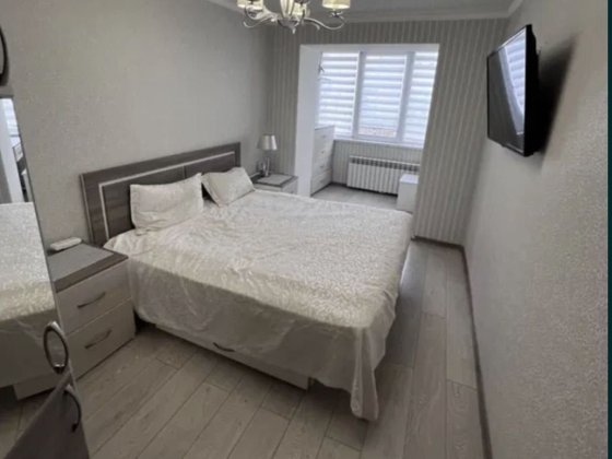 Здається 3 кімнатна квартира в центрі Хмельницкий