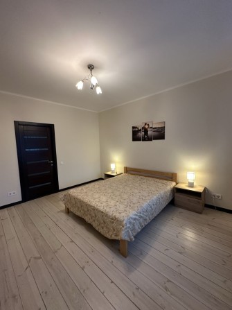 Оренда просторої 2-кімнатної квартири в центрі Бучі-біля Новуса, газ - фото 1