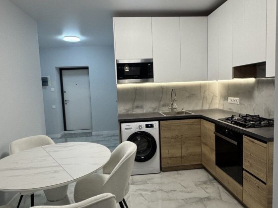 Квартира з новим ремонтом та газом. Буча