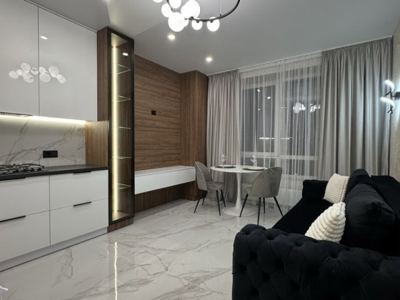 Оренда Перша здача вул Зарічанська VIP клас Хмельницкий