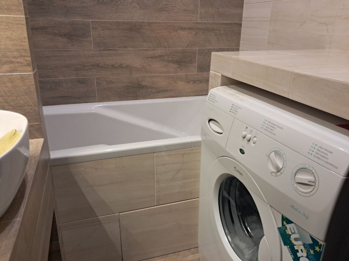 Оренда трьох кімнатної квартири в центрі - фото 1