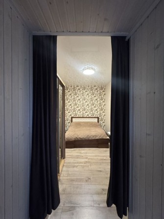 Однокімнатна квартира з новим ремонтом - фото 1