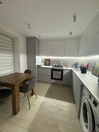 Оренда трикімнатної квартири - фото 1