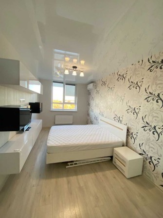 Здаю 1 кім. квартиру з гарним ремонтом та газом - фото 1