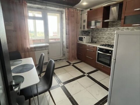 Оренда 1.5 новобудови на Озерній.Укомплектована усім.12000+кп Хмельницкий