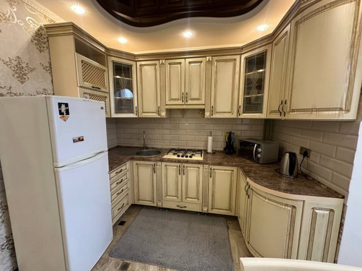 Оренда 1 км квартири поруч з парком - фото 1