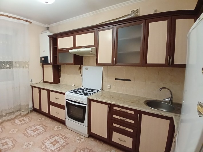 Оренда двокімнатної квартири по вулиці Тролейбусна - фото 1