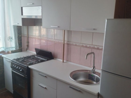 Оренда 2к-квартири у центрі ( Дзержинка, 95 квартал,Соцмісто) Кривой Рог