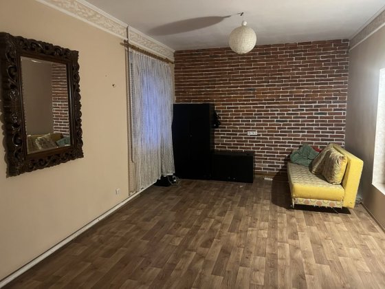 Оредна центр велика 4-к квартира Ивано-Франковск