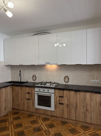 Оренда двокімнатної квартири у самому центрі міста - фото 1