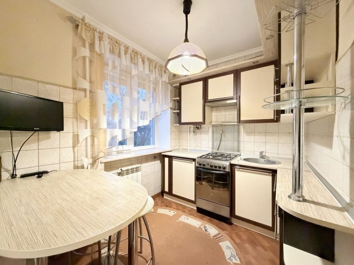 Оренда 3-к квартири в центрі Луцька - фото 1