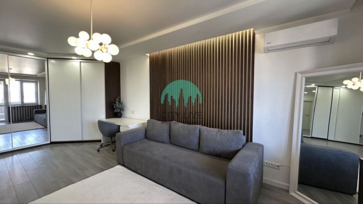 Оренда центр озеро 1 кім квартира(63) - фото 1