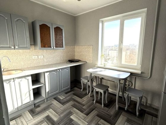 Оренда 1 кімн кв в центрі 129 го кварталу! Никополь