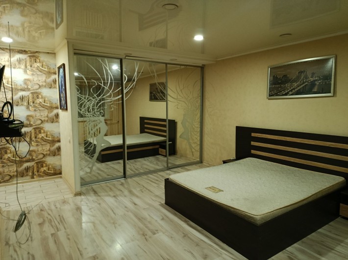 Сдаю 1 ком Металлургов - фото 1