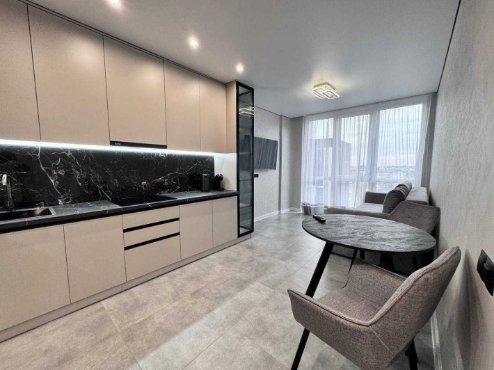 Оренда 1кім Квартири поруч Усіх Торгівельних Центру - фото 1