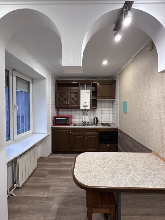 Оренда квартири в центрі, вул. Лесі Українки - фото 1