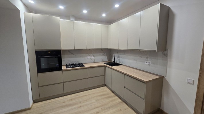 Оренда 1-кімнатної квартири в новобудові неподалік парку - фото 1