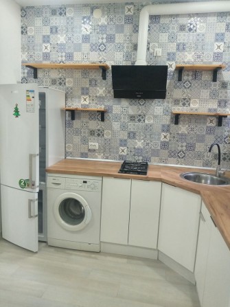 Здам 1 кімнатну квартирку в частині будинку. Сучасний ремонт. - фото 1