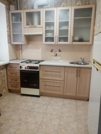 Боженка Квартира студія Полюсна меблевий квартал - фото 1