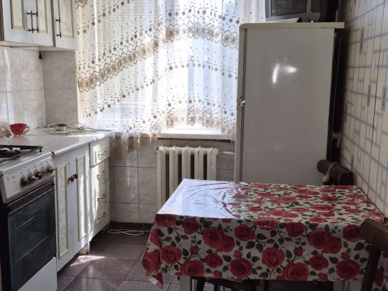 Аренда НЕ отключают 3х комн квартира 50% отоплен. у. Соборности 7мест! Кривой Рог