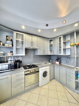 2-кімнатна квартира по проспекту Свободи (Прокофʼєва) - фото 1