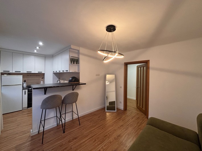 Оренда біля ЦУМу 2к квартира самий центр - фото 1