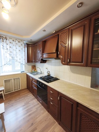 Оренда 2-кімнатна в Центрі з АВТОНОМНИМ, меблі і техніка - фото 1