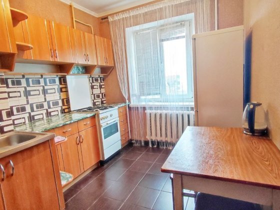 Здам 2 кімнатну квартиру вул.Небожинського,26 школа Ровно