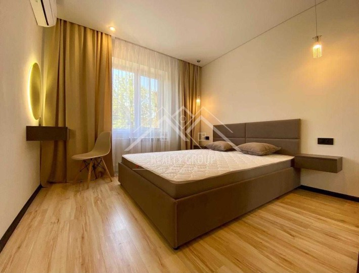 Оренда сучасної 2-х кімнатної квартири в центрі міста - фото 1