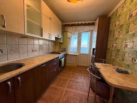 В оренду 2-кімнатна квартира по вул. Петропавлівська (ЦЕНТР) Сумы