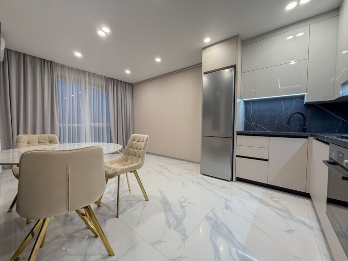 Перша здача стильної 1-к квартири в ЖК На Щасливому! - фото 1