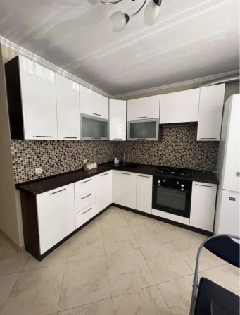 Оренда 1 км квартири поблизу парку Вул. Коновальця - фото 1