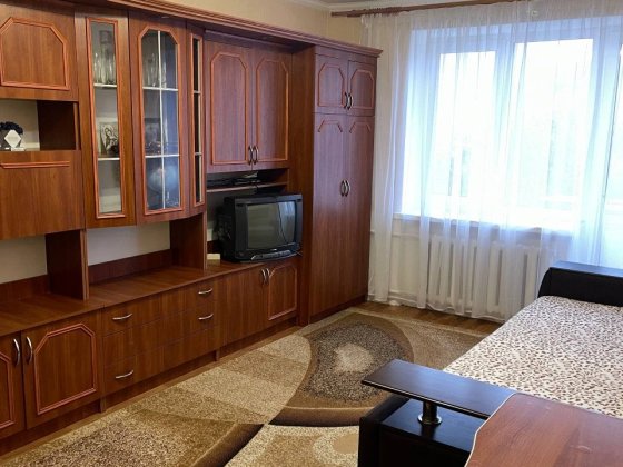 • Оренда , затишна 1- кімнатна , р-н Північний Ровно