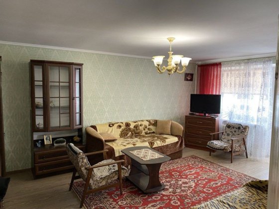 Здам 1 кім квартиру по вул.Калнишевського  1б Кривой Рог