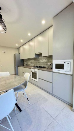 Оренда 2-х кімнатної квартири в центрі міста - фото 1