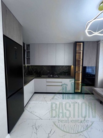 1-кім квартира в Центрі поряд з Парком та міським Озером - фото 1