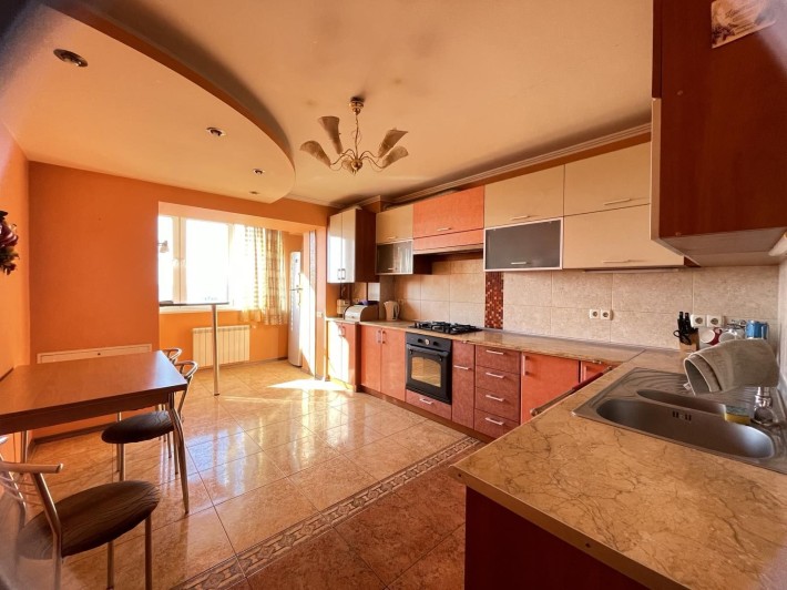 Оренда 3к квартири поруч Центр - фото 1