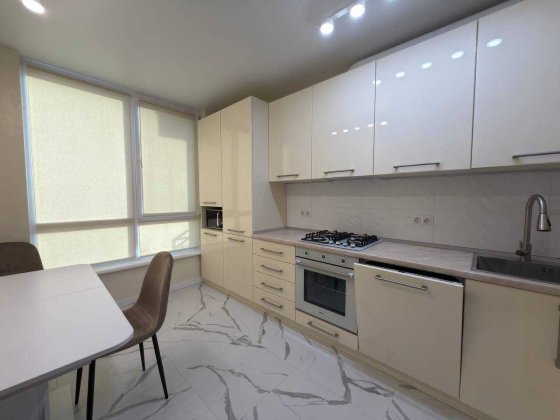 Оренда 1 кімнатної. Фемелі Плаза. Центр Івано-Франківськ