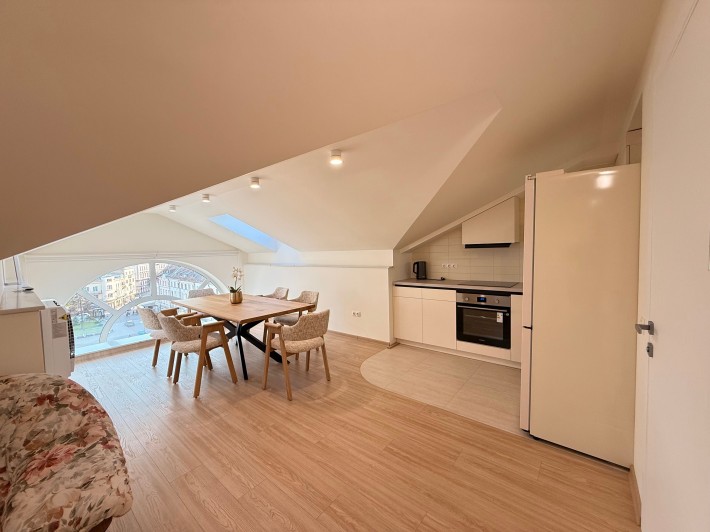 Перша здача! Елітна панорамна 4-кімнатна квартира- лофт біля Ратуші - фото 1