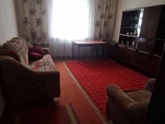 3ри кімнатна на 1му поверх Дзержинка Героїв Підпільників пр Миру Гараж Кривой Рог