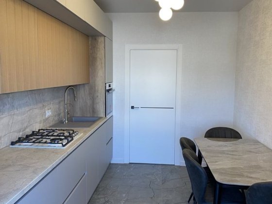 Власник Здам довгостроково 2кім квартиру в парку, центр люкс хаус Ровно