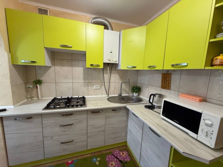 ОРЕНДА 4 кім квартири, вул. Л.Українки - фото 1