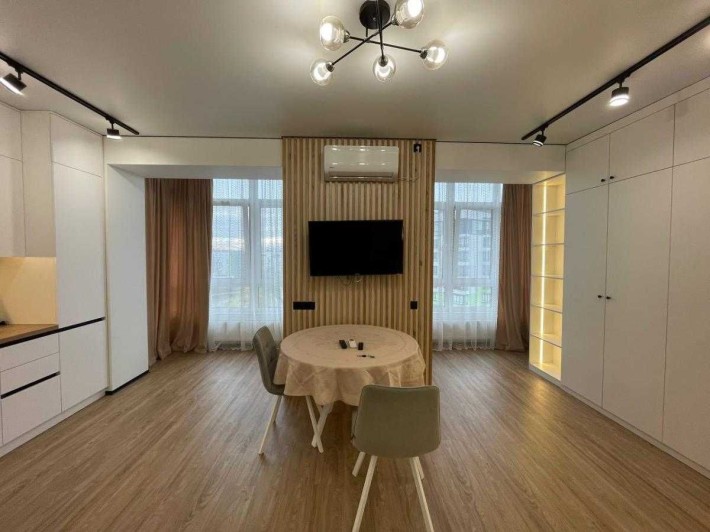 Оренда 1-к квартира біля міського озера - фото 1