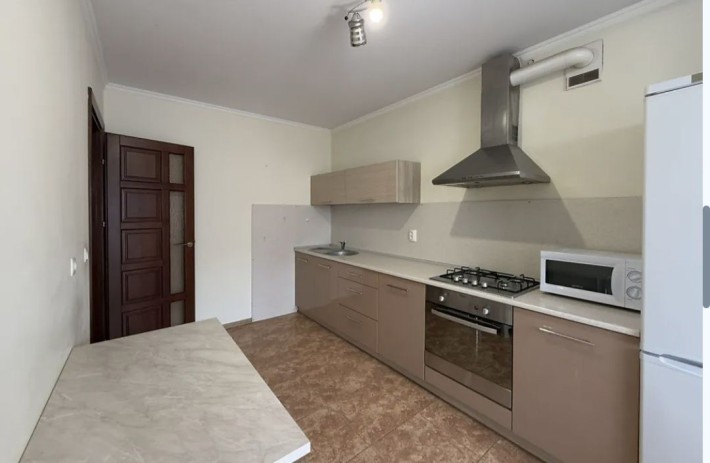 Комфортна 2/х кім у центрі у новобудові - фото 1