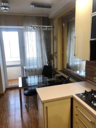 Оренда однокімнатної квартири Новий будинок закритий двір ЦУМ - фото 1