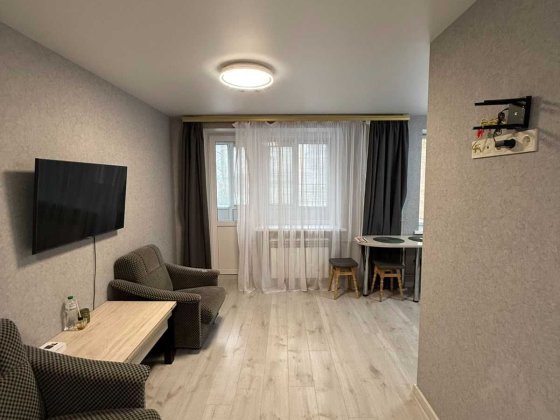 Оренда! Трикімнатна в самому центрі міста! Євроремонт. Полтава