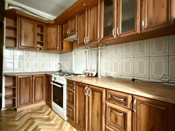 Оренда 3х кімнатної, ГОЛОВНА (КВАРЦ), ГАЗОВИЙ котел з АКУМУЛЯТОРОМ! Чернівці